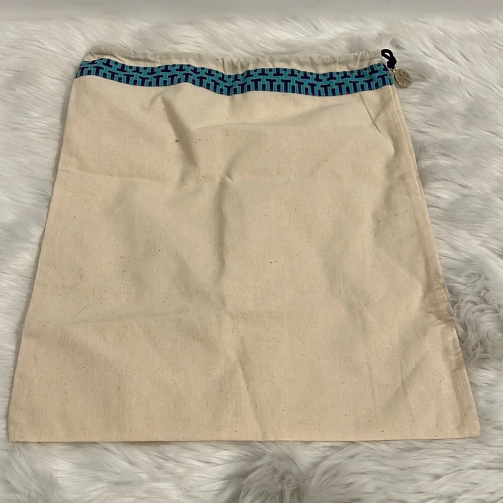 Tory Burch cream dust shoes wallet bag